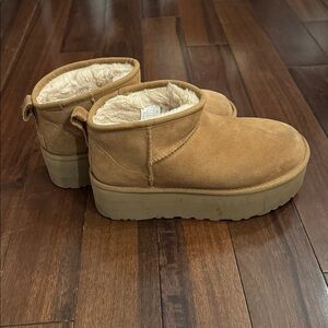 Ugg classic ultra mini platform chestnut size 8